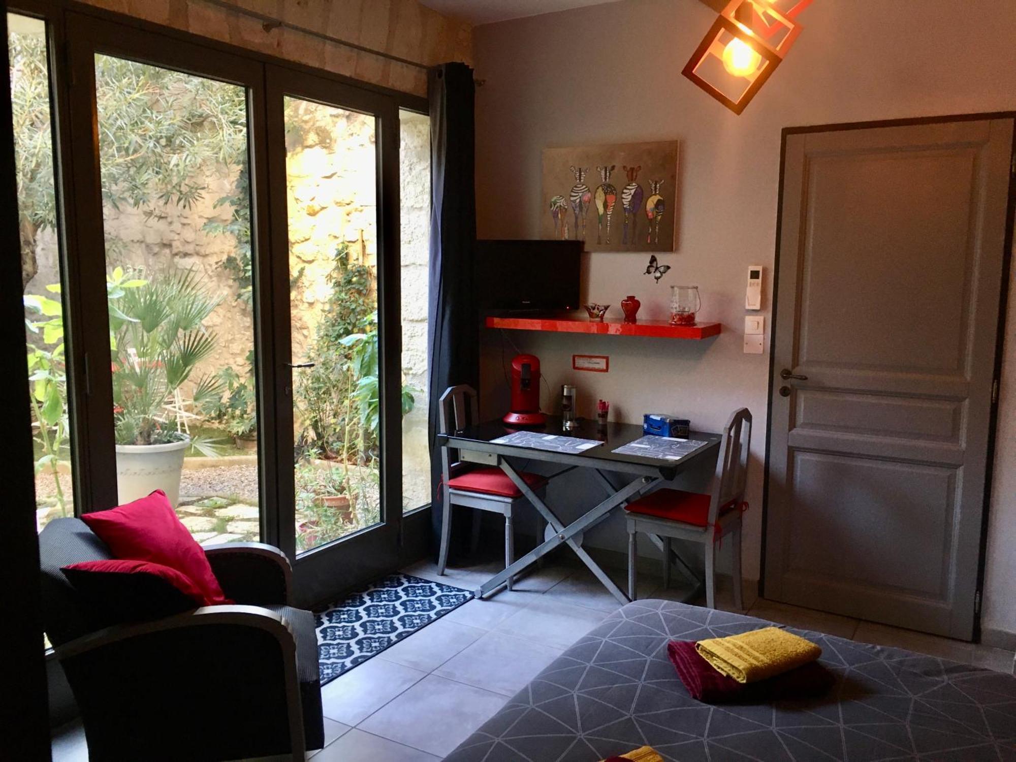 Chambre Sur Jardin Secret - Avignon Centre - Climatisee エクステリア 写真