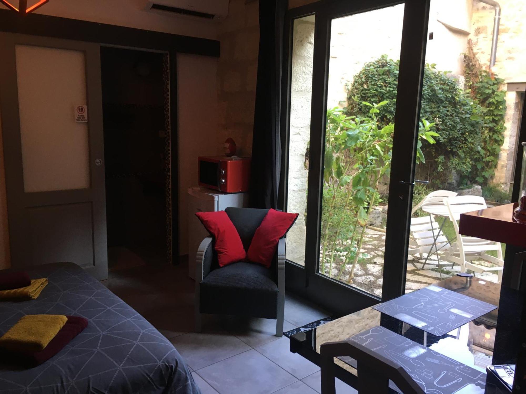 Chambre Sur Jardin Secret - Avignon Centre - Climatisee エクステリア 写真